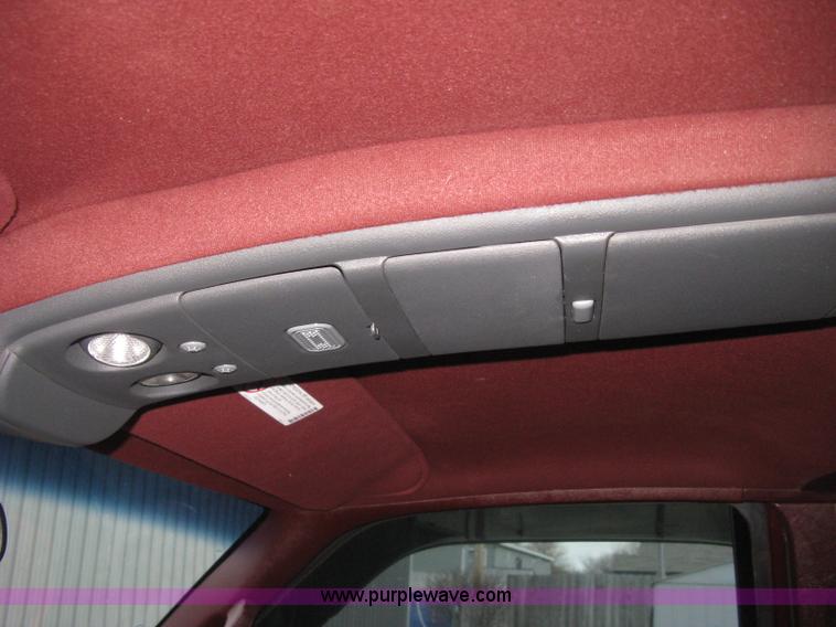 image for item E3126 1998 Chevrolet Silverado 1500 Extended Cab pickup truck