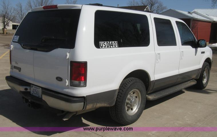 image for item E3135 2001 Ford Excursion XLT SUV