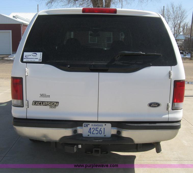 image for item E3135 2001 Ford Excursion XLT SUV