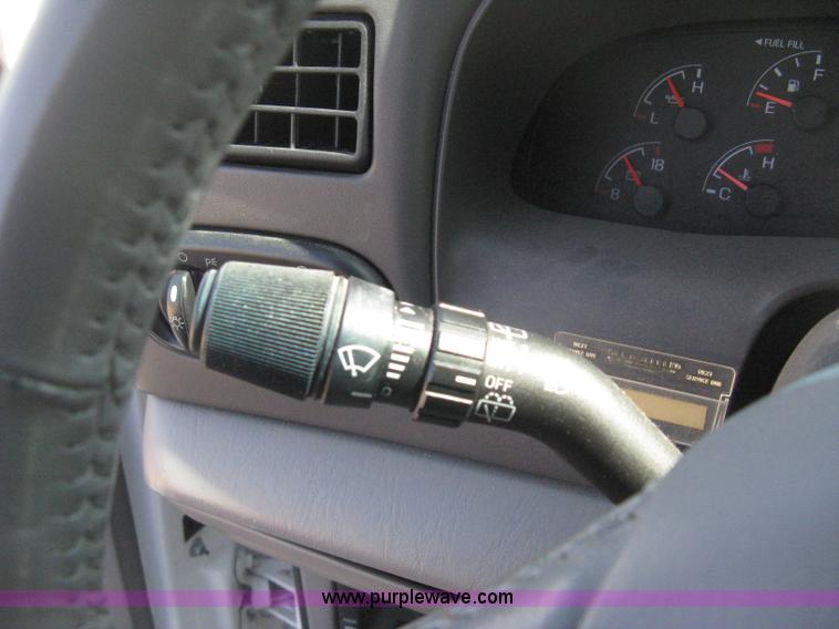 image for item E3135 2001 Ford Excursion XLT SUV