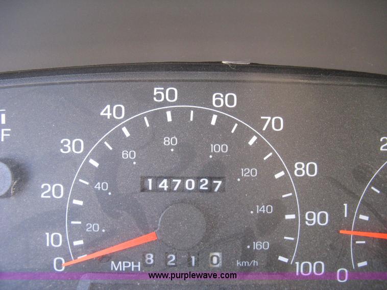 image for item E3135 2001 Ford Excursion XLT SUV