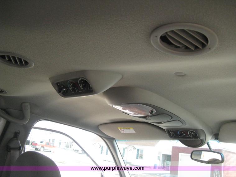 image for item E3135 2001 Ford Excursion XLT SUV