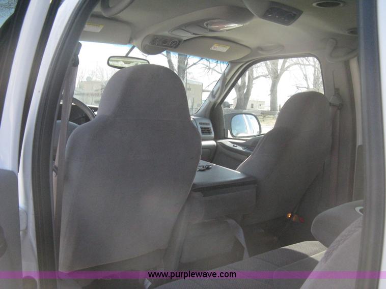 image for item E3135 2001 Ford Excursion XLT SUV