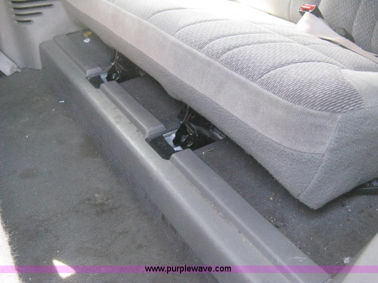 image for item E3135 2001 Ford Excursion XLT SUV