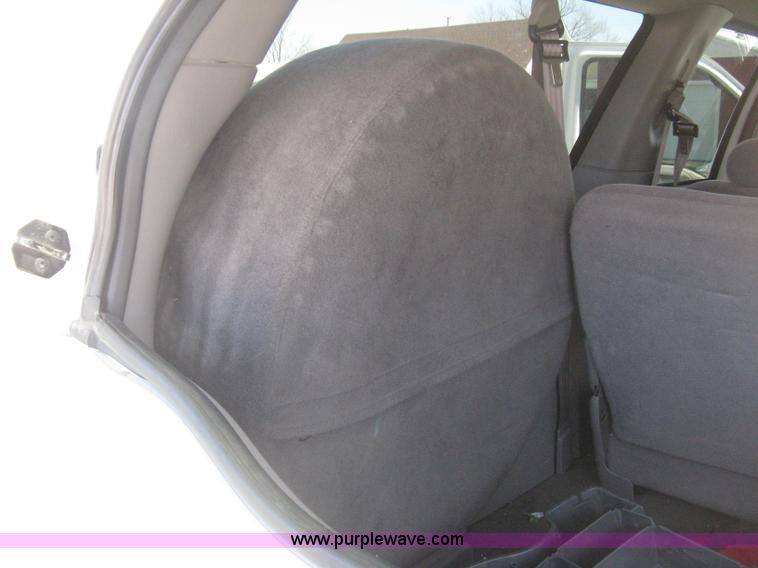 image for item E3135 2001 Ford Excursion XLT SUV