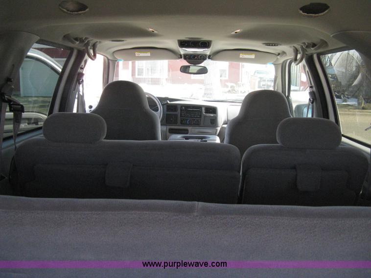 image for item E3135 2001 Ford Excursion XLT SUV