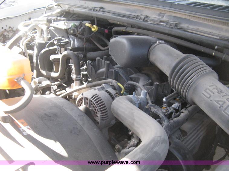 image for item E3135 2001 Ford Excursion XLT SUV