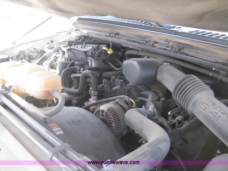 image for item E3135 2001 Ford Excursion XLT SUV