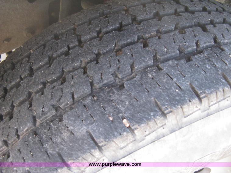 image for item E3135 2001 Ford Excursion XLT SUV