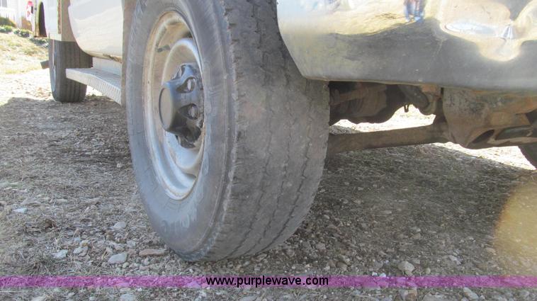 image for item E3690 1996 Chevrolet Cheyenne 2500 service truck