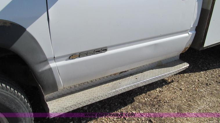 image for item E3690 1996 Chevrolet Cheyenne 2500 service truck