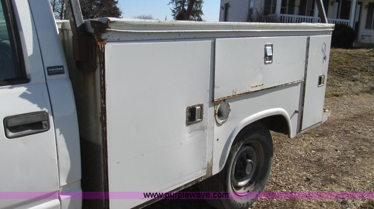 image for item E3690 1996 Chevrolet Cheyenne 2500 service truck