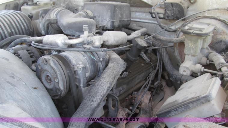 image for item E3690 1996 Chevrolet Cheyenne 2500 service truck