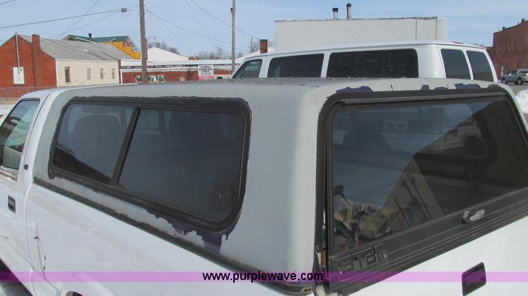 image for item E3800 2001 Chevrolet S10 LS pickup truck