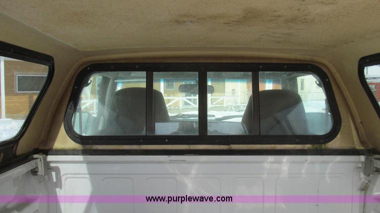 image for item E3800 2001 Chevrolet S10 LS pickup truck