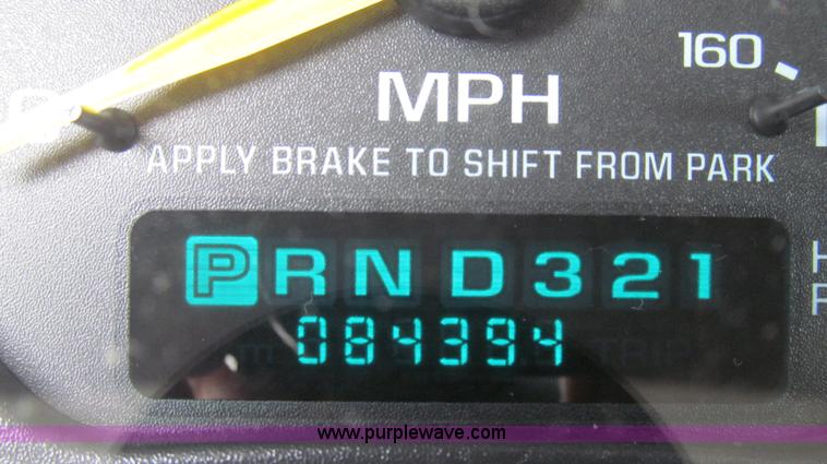 image for item E3800 2001 Chevrolet S10 LS pickup truck