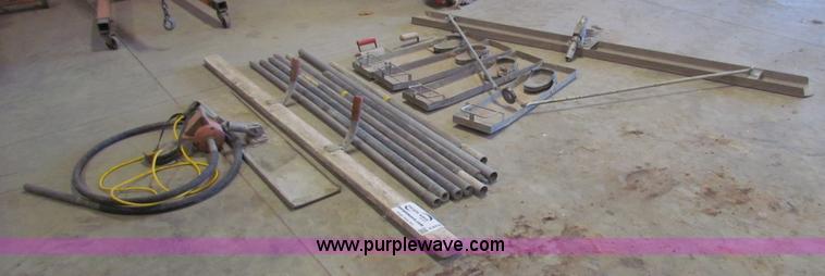 image for item E8458 Assorted concrete tools
