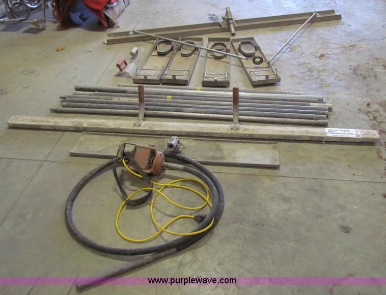 image for item E8458 Assorted concrete tools