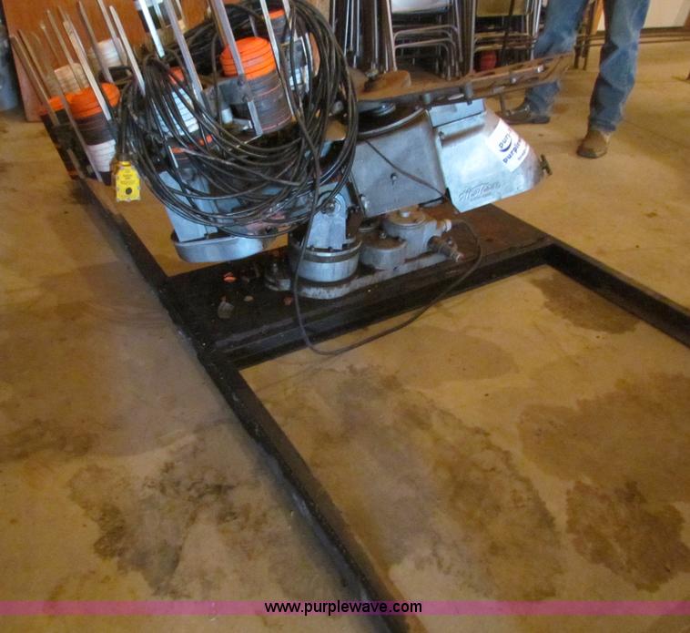 image for item E8460 Western trap thrower