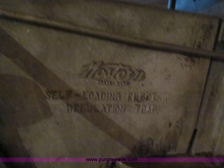 image for item E8460 Western trap thrower