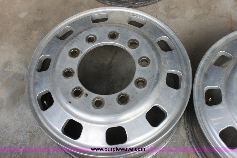 image for item E8472 (10) semi wheels