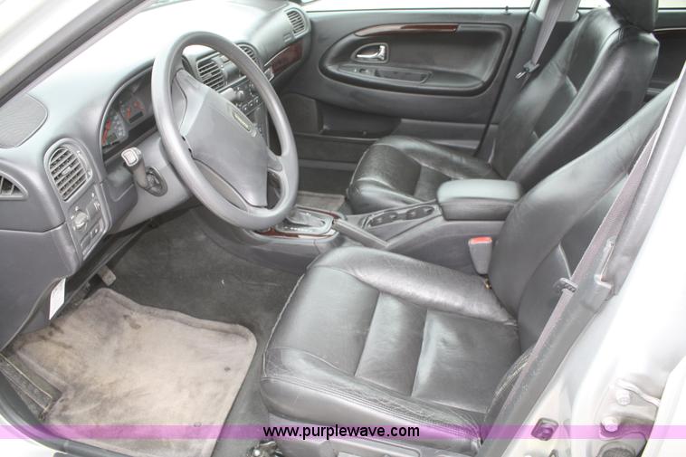 image for item F2964 2002 Volvo S40