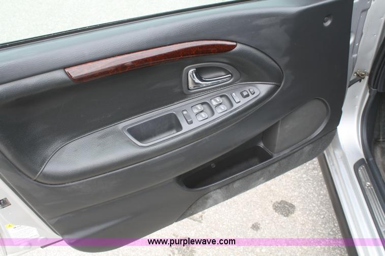 image for item F2964 2002 Volvo S40