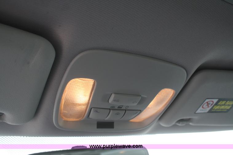 image for item F2964 2002 Volvo S40