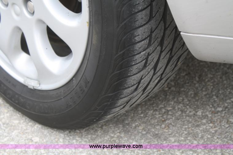 image for item F2964 2002 Volvo S40