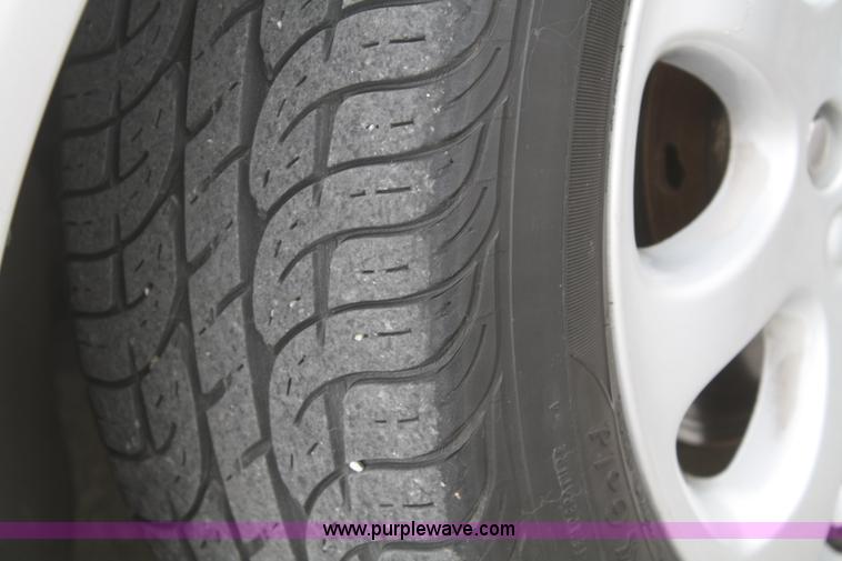 image for item F2964 2002 Volvo S40