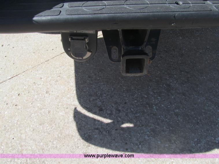 image for item F3167 2005 Chevrolet Silverado 1500 pickup truck