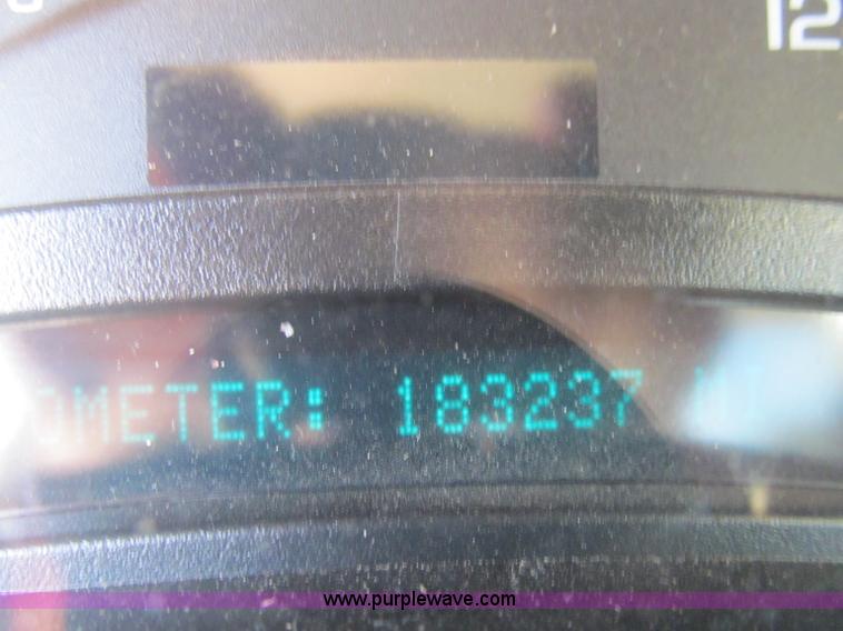 image for item F3167 2005 Chevrolet Silverado 1500 pickup truck