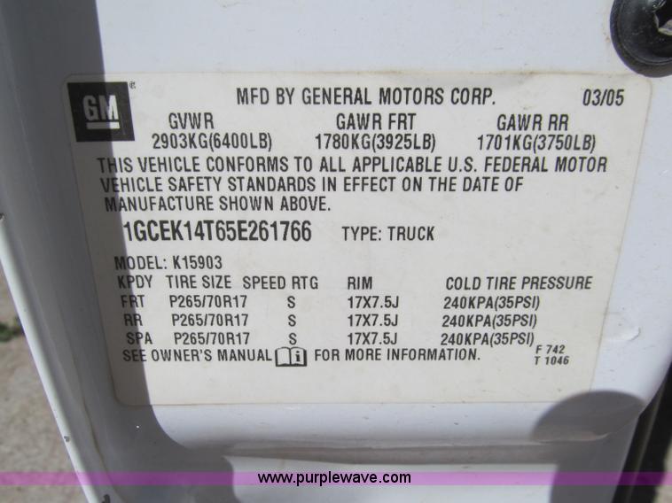 image for item F3167 2005 Chevrolet Silverado 1500 pickup truck