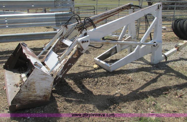 image for item F4430 International 806 loader