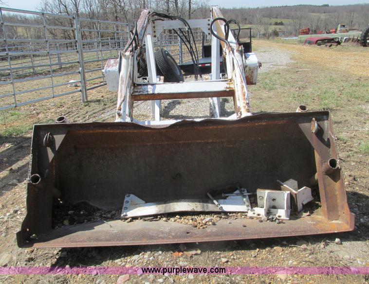 image for item F4430 International 806 loader