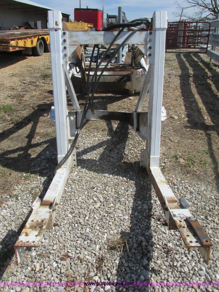 image for item F4430 International 806 loader