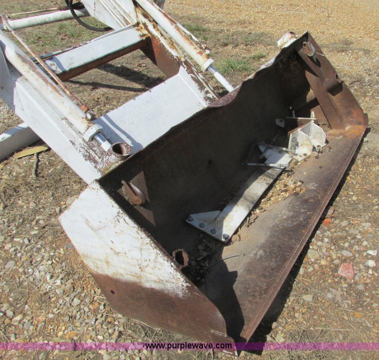 image for item F4430 International 806 loader