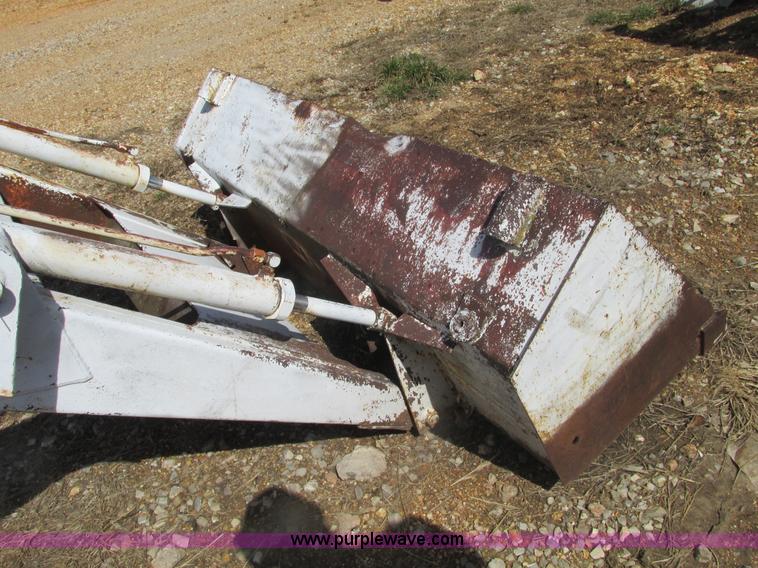 image for item F4430 International 806 loader