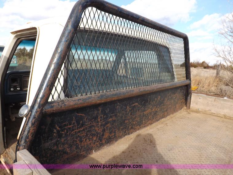 image for item F6442 1979 Ford F350 Custom flatbed truck