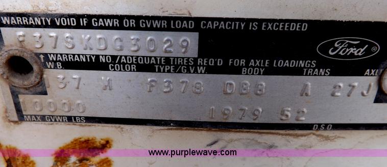 image for item F6442 1979 Ford F350 Custom flatbed truck