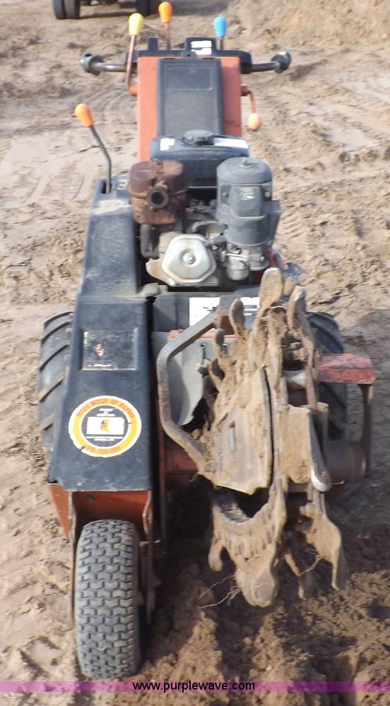 image for item F6443 Ditch Witch 1220H trencher