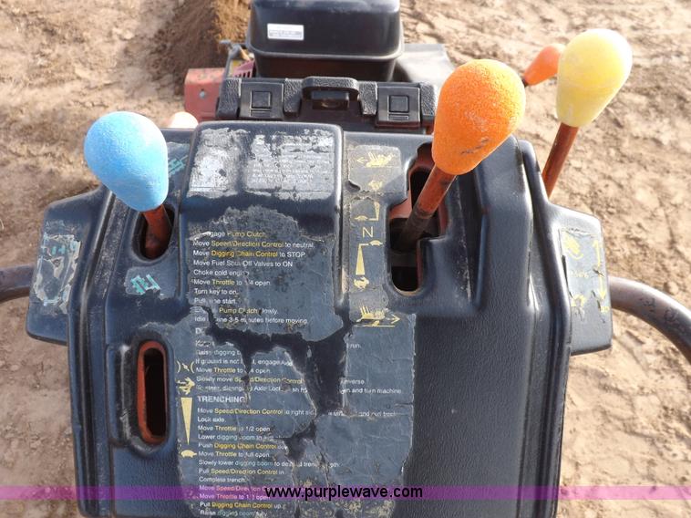 image for item F6443 Ditch Witch 1220H trencher