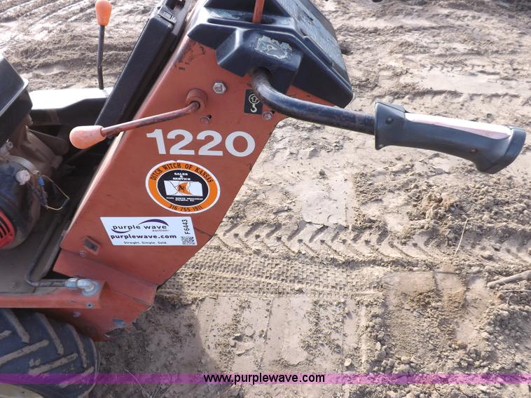 image for item F6443 Ditch Witch 1220H trencher