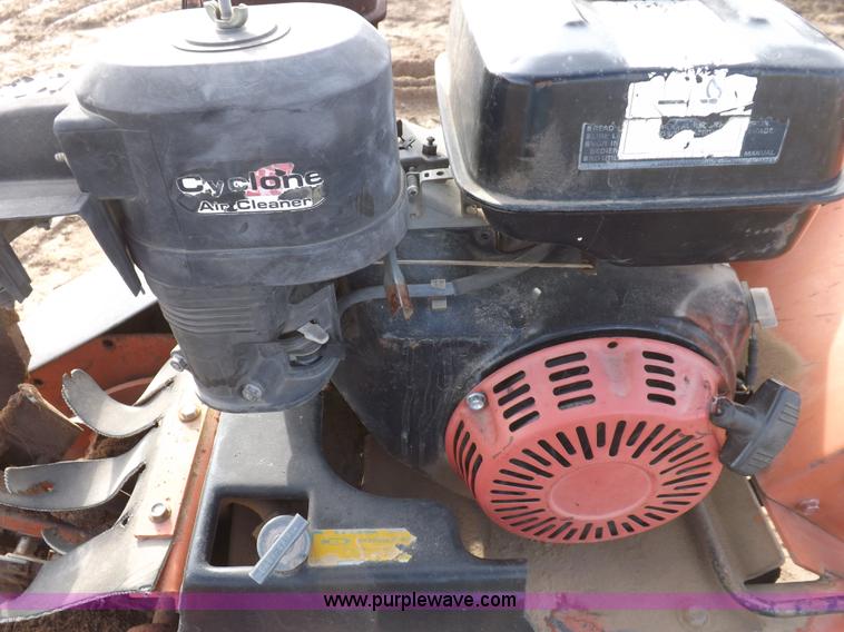 image for item F6443 Ditch Witch 1220H trencher