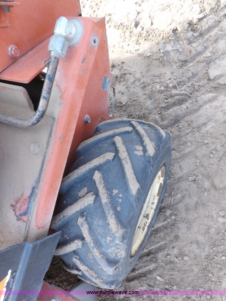 image for item F6443 Ditch Witch 1220H trencher
