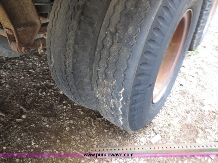 image for item F6625 1960 Brown XXXVRA36 35' storage trailer