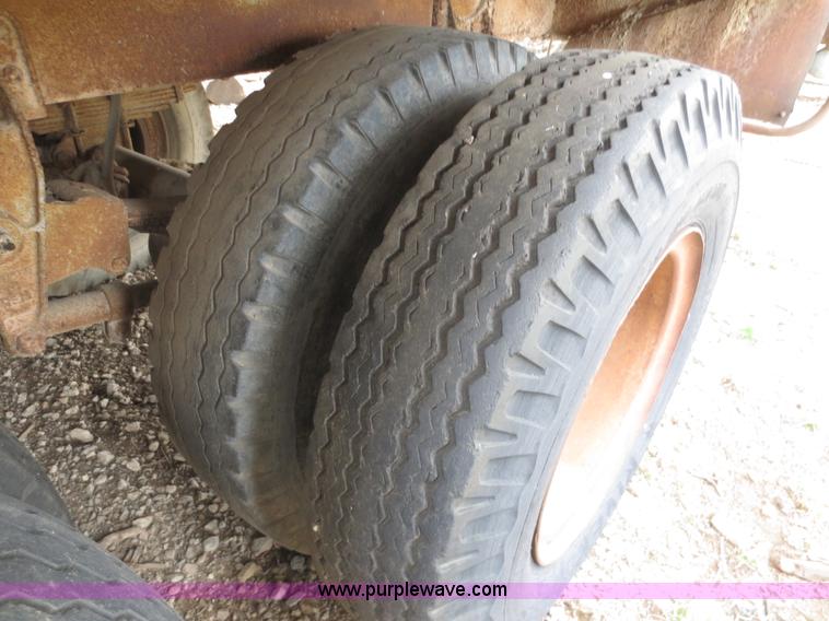 image for item F6625 1960 Brown XXXVRA36 35' storage trailer