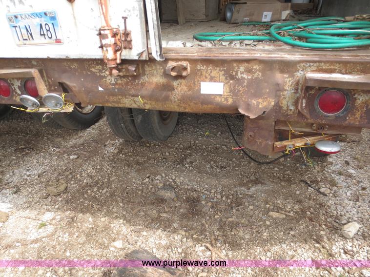 image for item F6626 1965 Highway 40' storage trailer