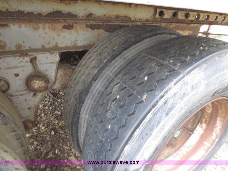 image for item F6629 1978 Fruehauf 43' storage trailer