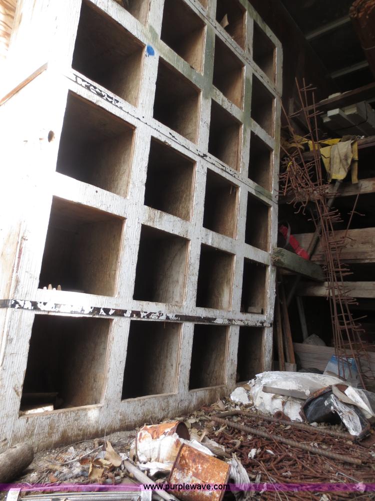 image for item F6631 1969 Fruehauf 27' storage trailer